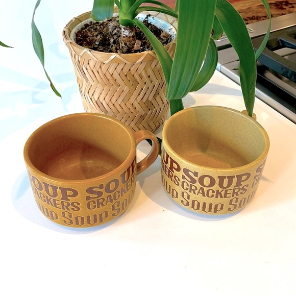 *Vintage* One pair of Soup mugs. EUC - Picture 3 of 3